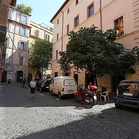 Charming Private Flat Navona Square Апартаменты
