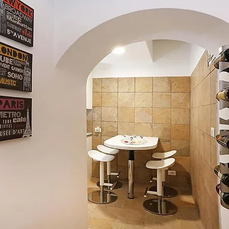 Charming Private Flat Navona Square * Рим