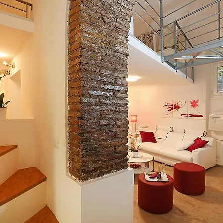 Апартаменты Charming Private Flat Navona Square Рим